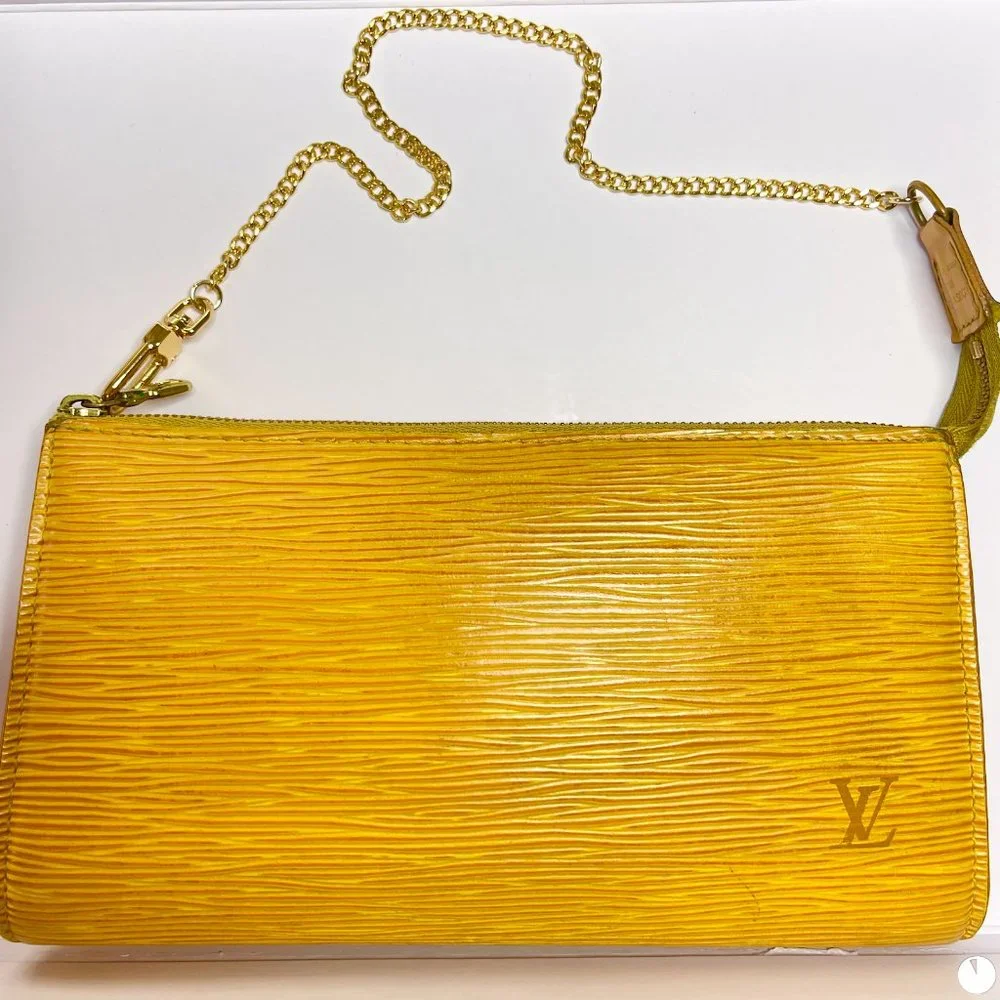 Auc Louis Vuitton vintage Yellow Epi Leather Pochette Clutch Bag